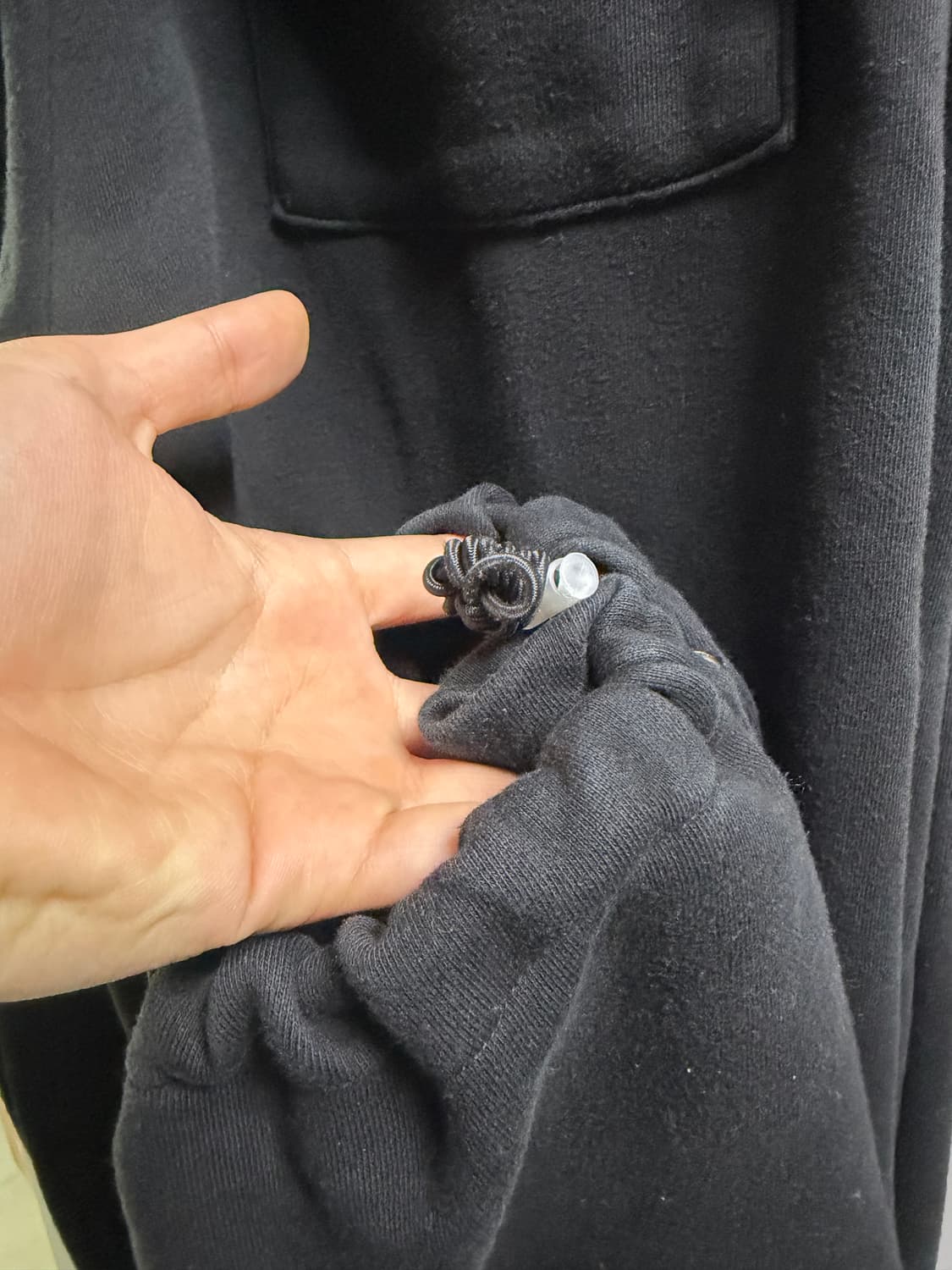 어텐션로우 사이드 스냅 와이드핏 트레이닝 팬츠 상품이미지3