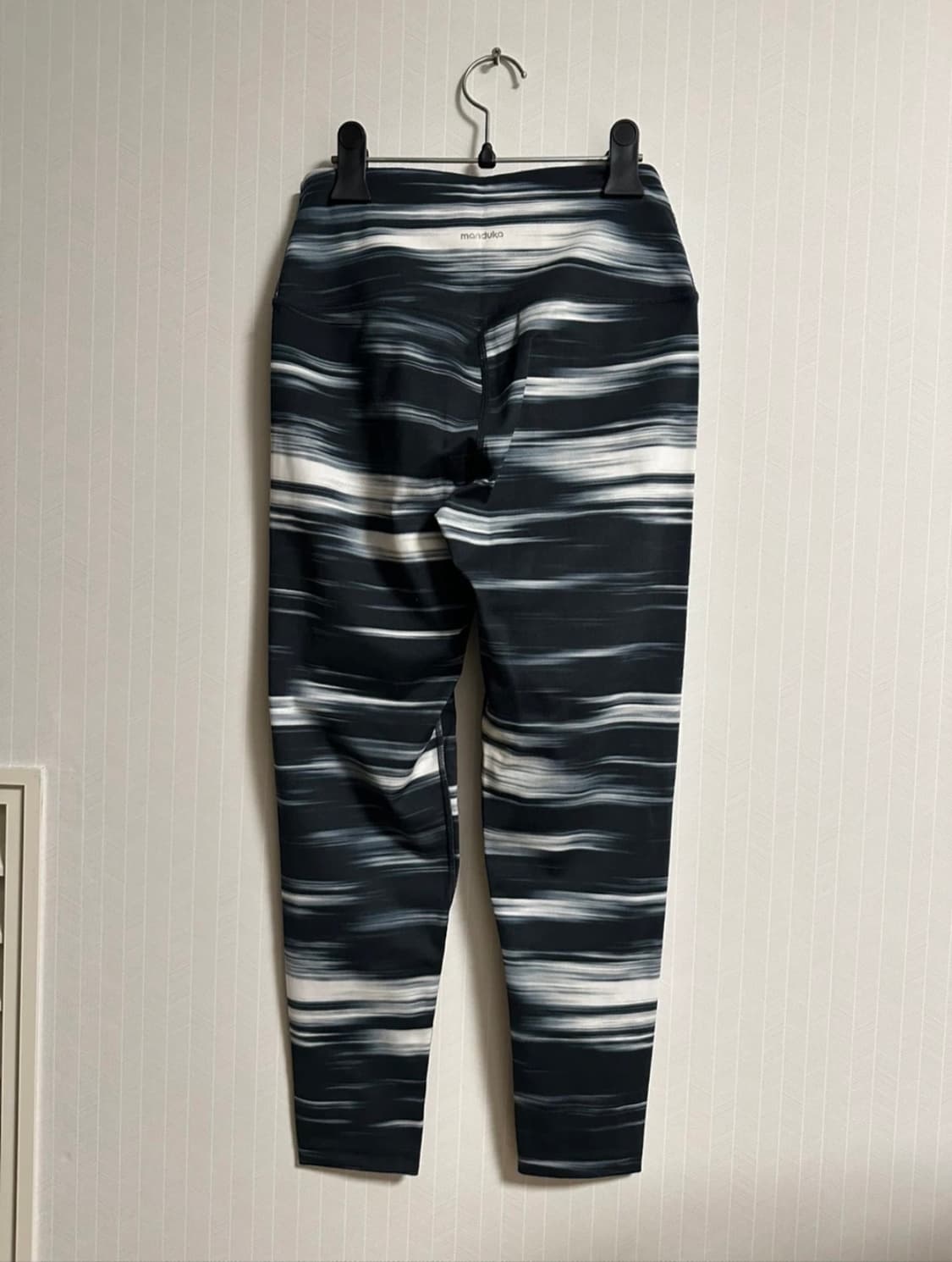 만두카 패턴 레깅스 M 새상품 상품이미지2