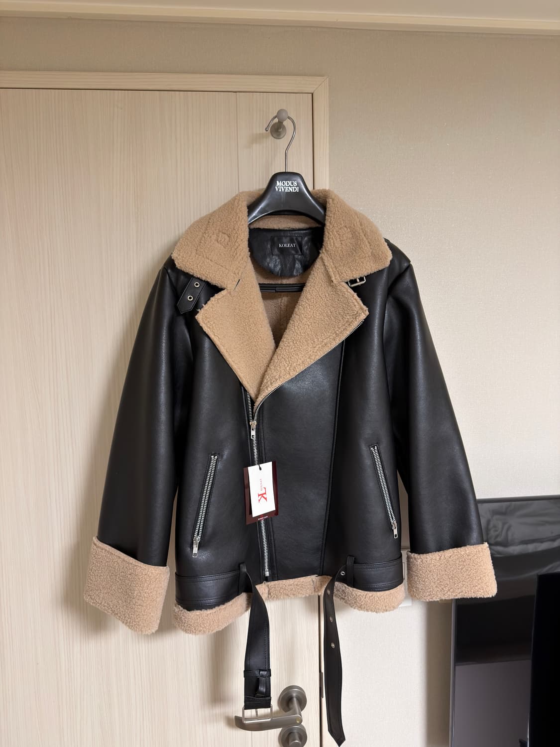 콜릿 MEN 오버핏 무스탕 플리스 자켓 Black Beige 상품이미지3