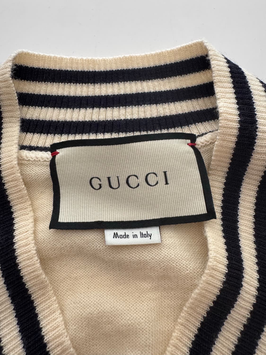 Gucci 꿀벌 브이넥 울 니투 496442 X9I00 9515 상품이미지2