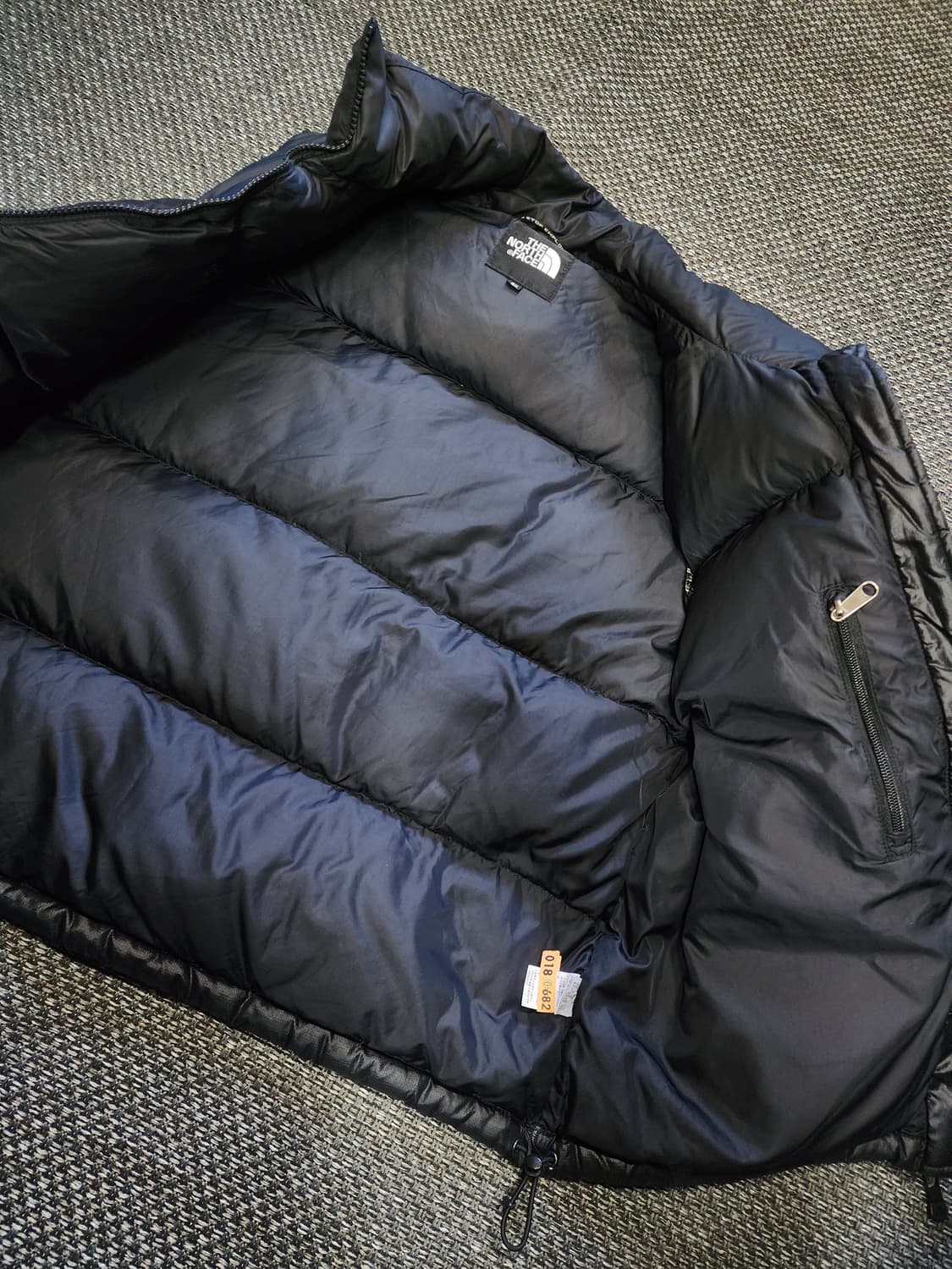 노스페이스 눕시 700 블랙 패딩 조끼   상품이미지6