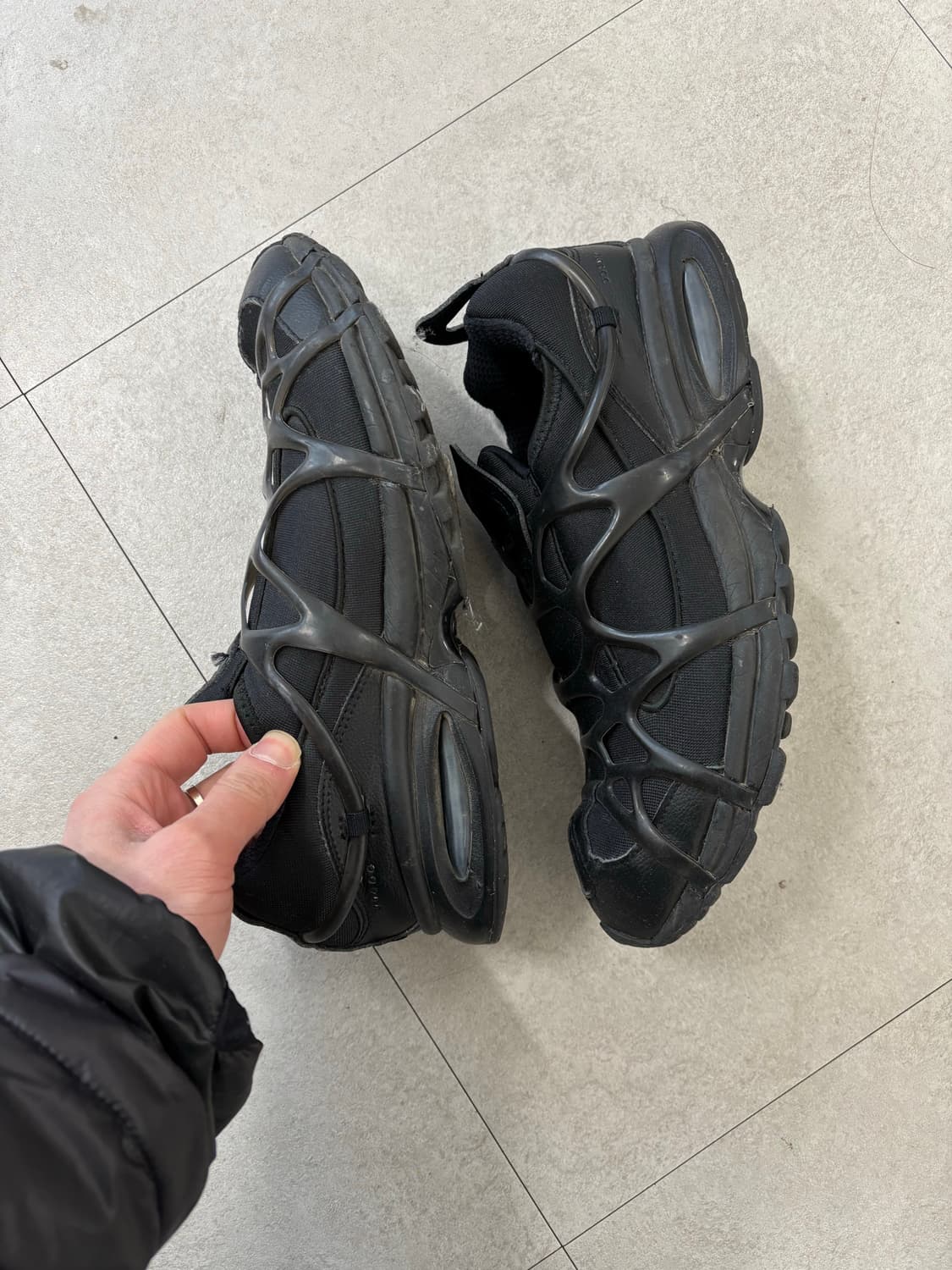 나이키 에어 쿠키니 트리플 블랙 285 상품이미지5