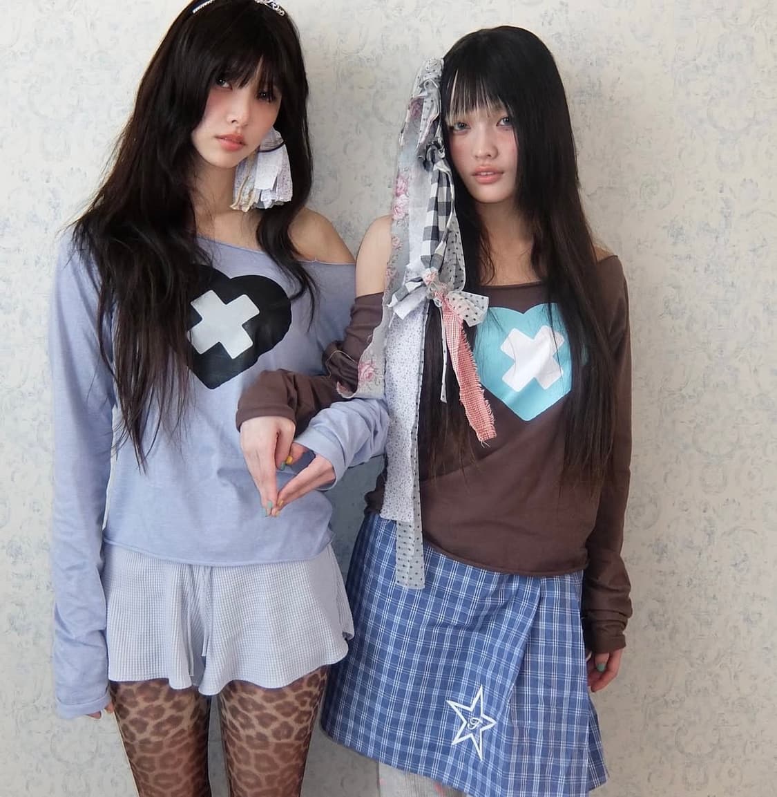 샵페어리 크로스 하트 컷 오프 티셔츠 브라운 상품이미지3