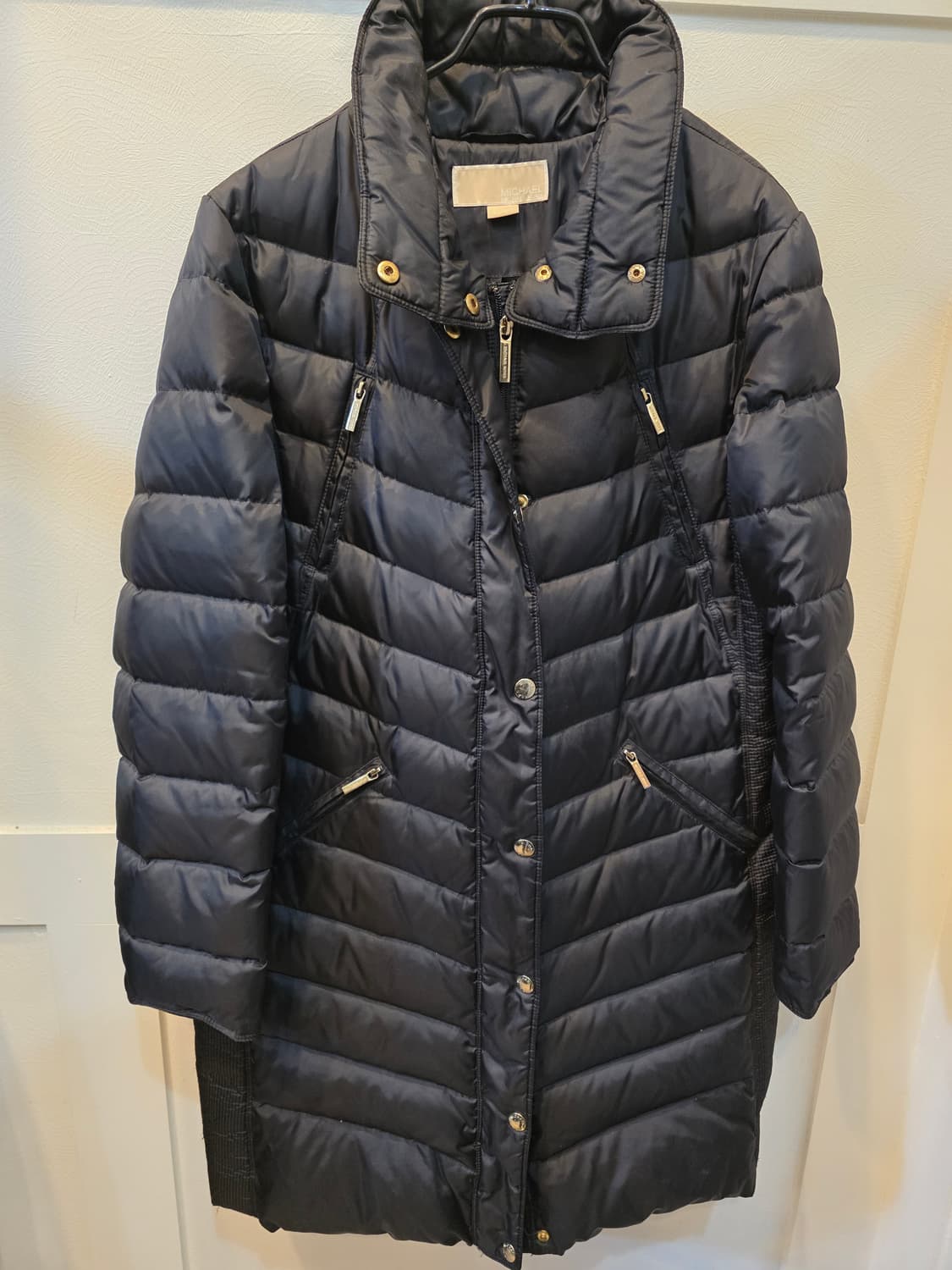 마이클코어스 블랙 패딩 상품이미지2