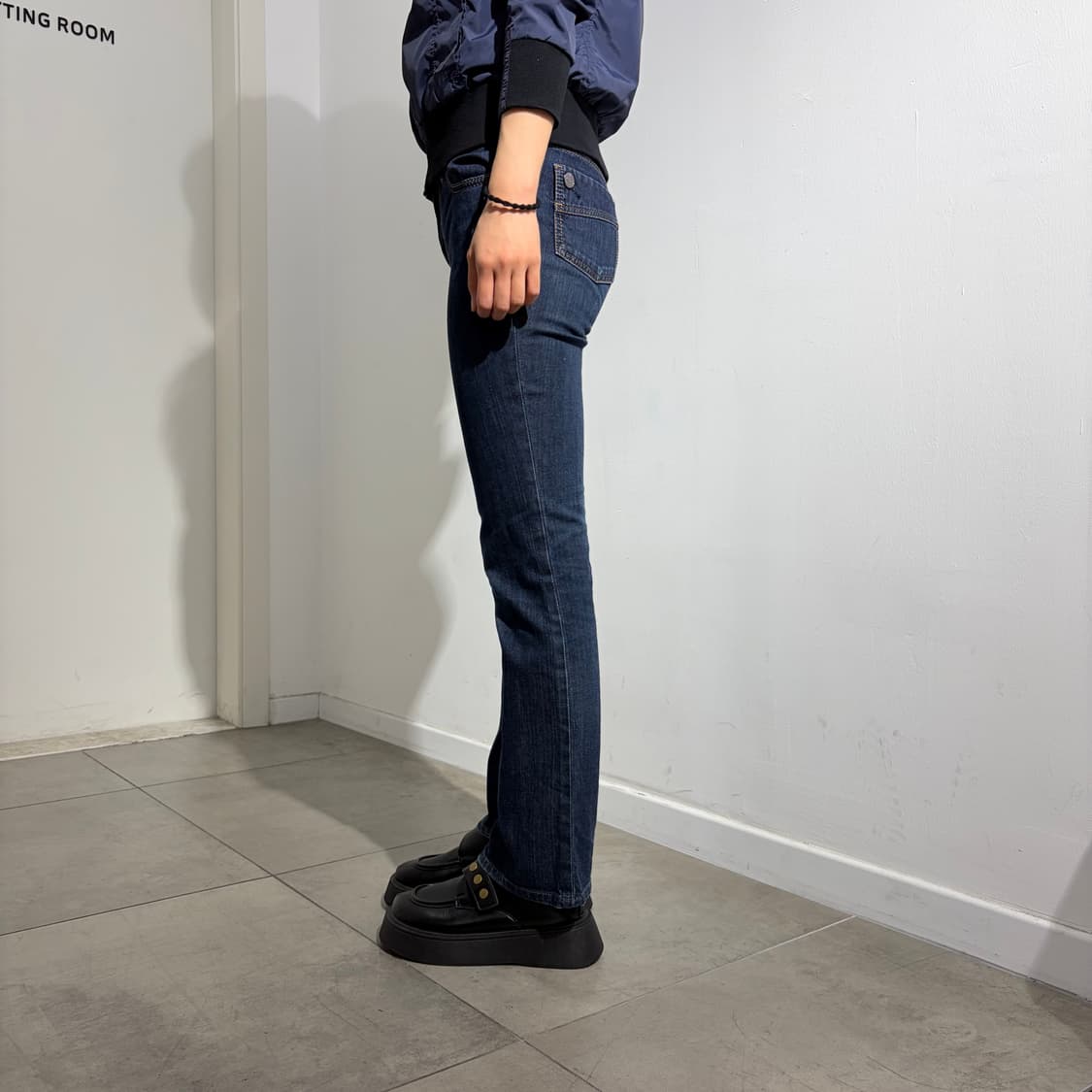 버버리 세미 부츠컷 데님 팬츠 바지 상품이미지3