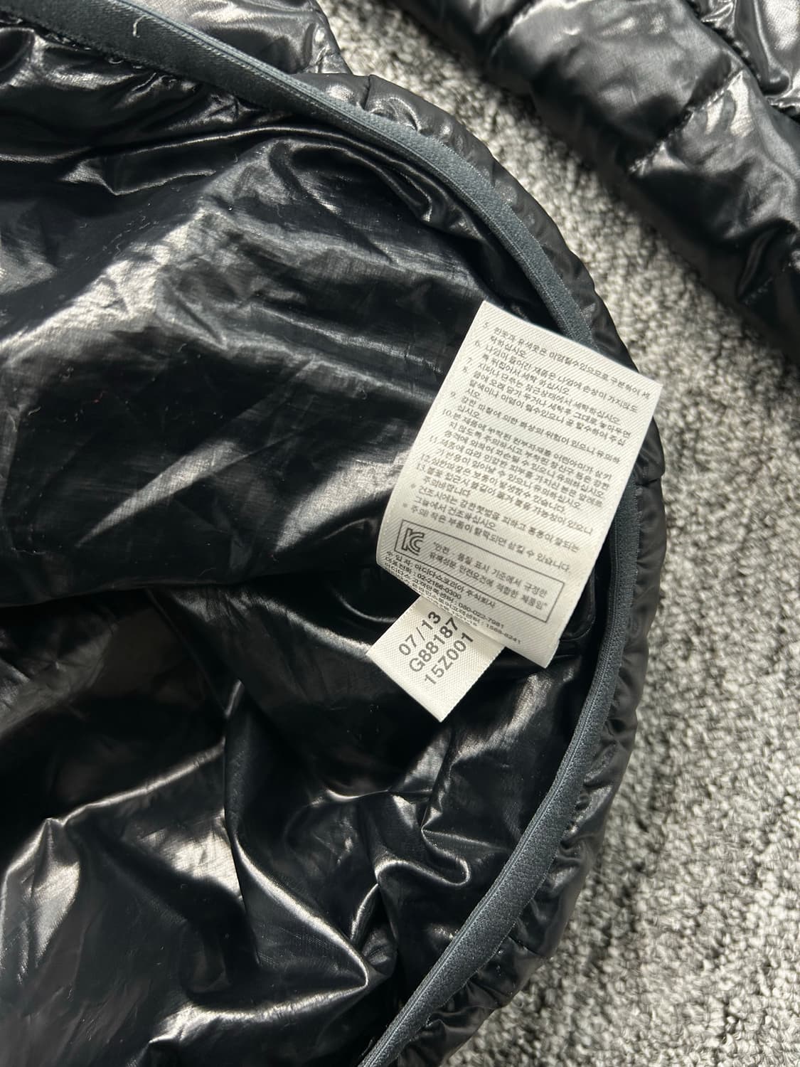 아디다스 블랙 유광 경량패딩 2XL 상품이미지7