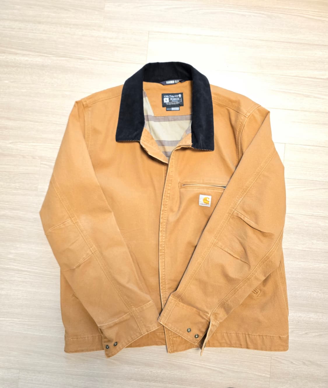 칼하트 디트로이트 자켓 팝니다 상품이미지1