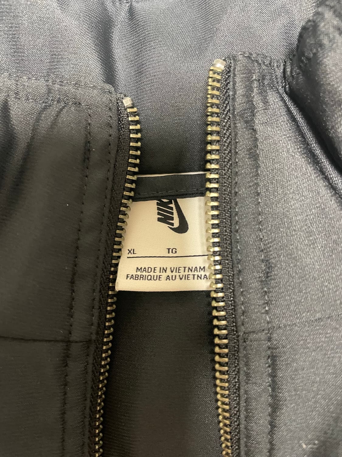 나이키 솔로스우시 사틴 봄버 블랙 블리치드 코랄 - US XL 상품이미지2