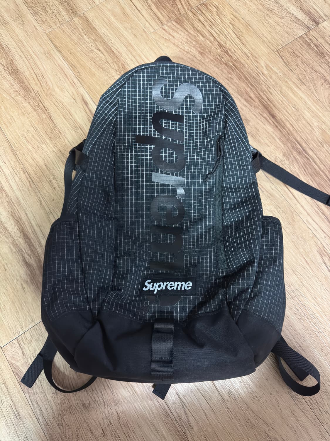 슈프림 24ss백팩 상품이미지1