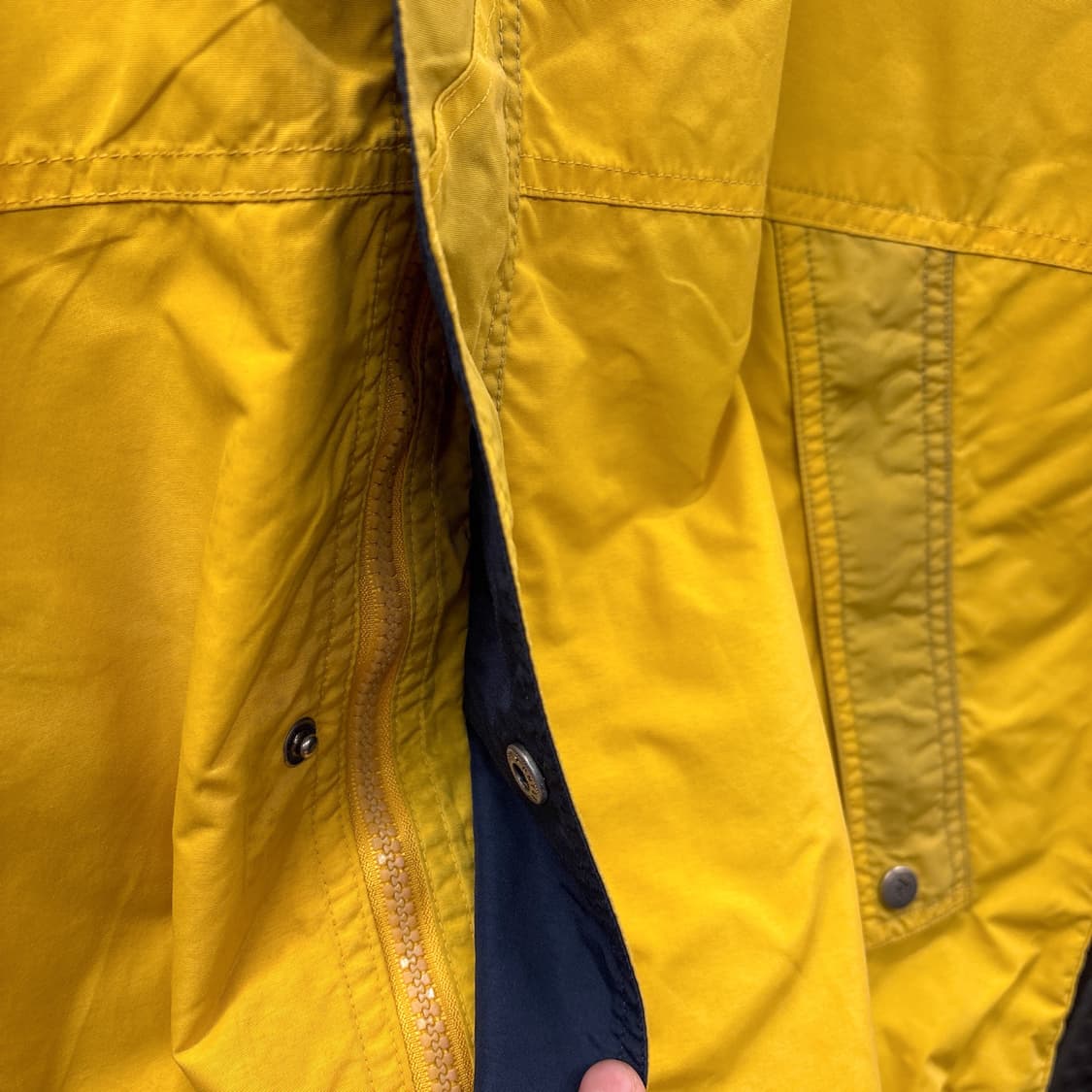 아디다스 윈드브레이커 스포티자수 배색 디테일 머스타드 상품이미지7