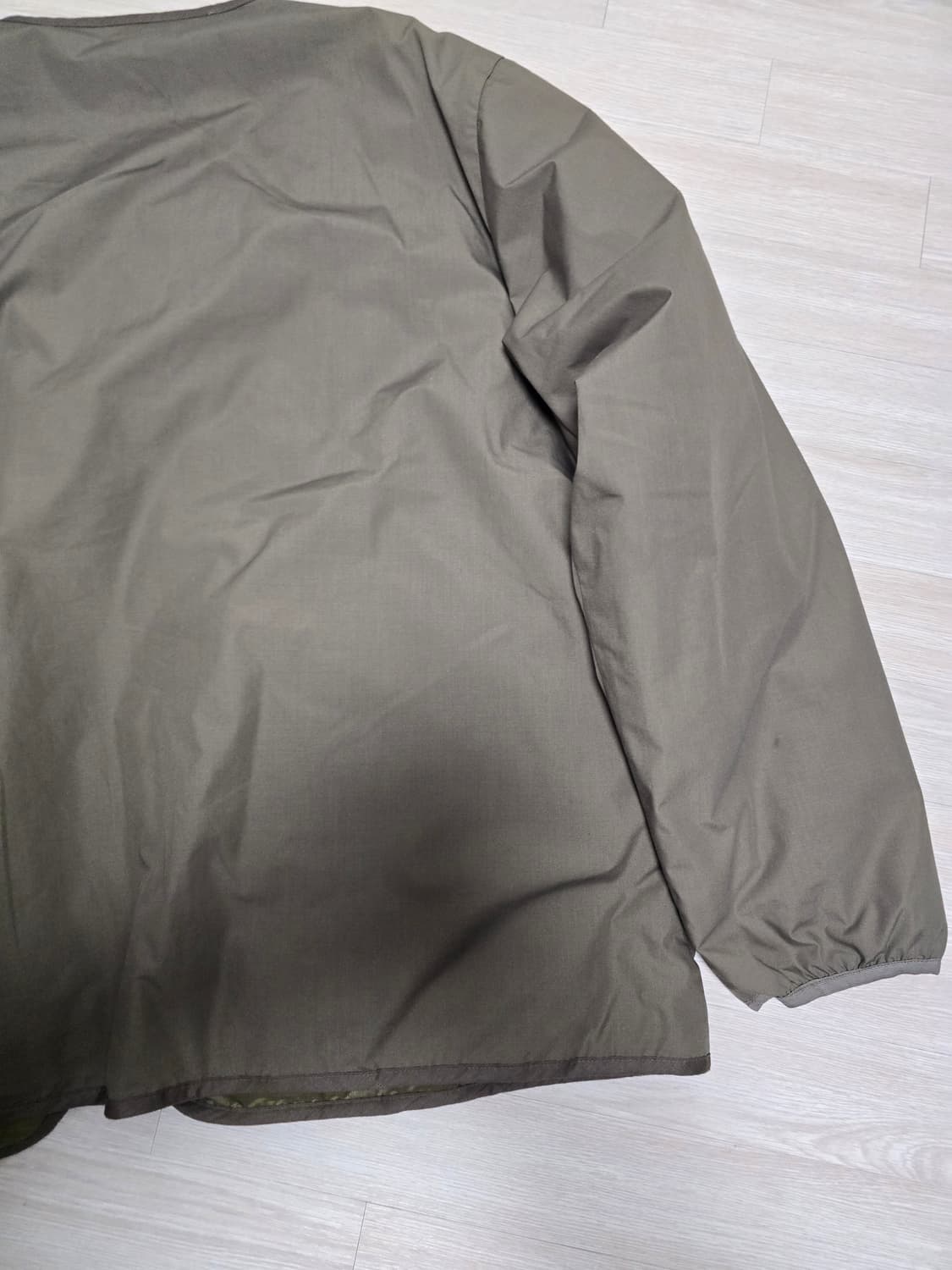 나나미카 리버시블 다운 카키베이지
- xl 사이즈 상품이미지8