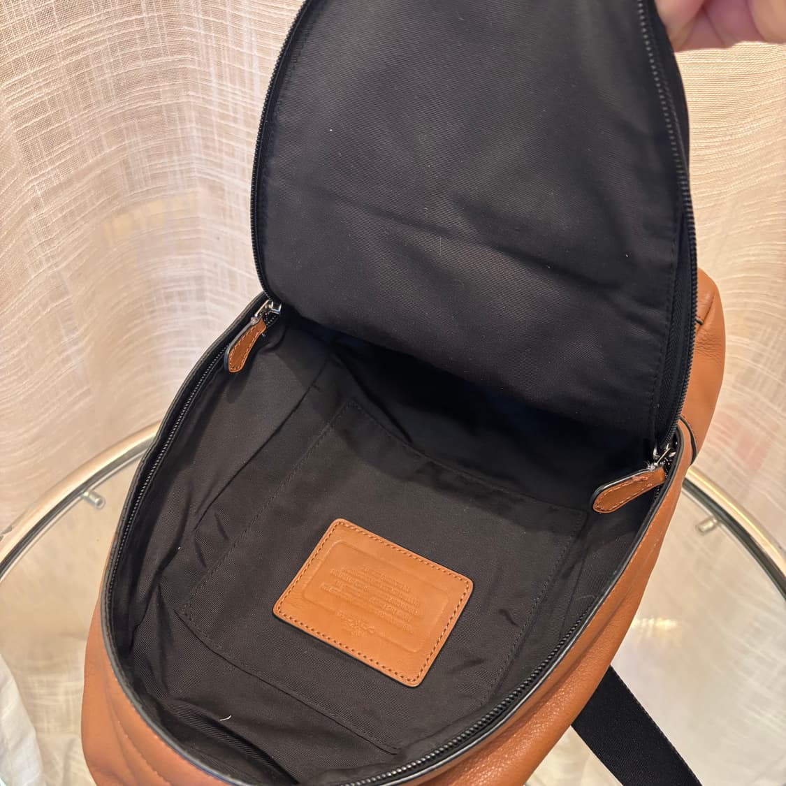 정품 코치 가죽 슬링 크로스백     상품이미지6