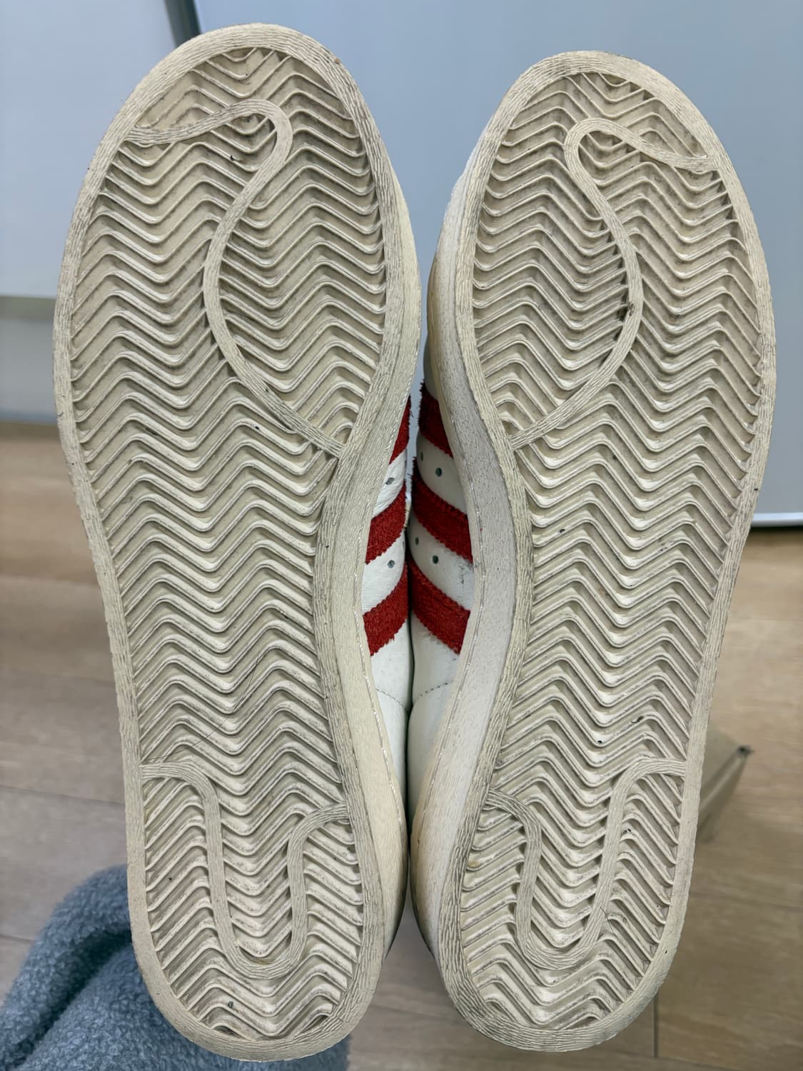 아디다스 슈퍼스타 82 레드 280사이즈 상품이미지5