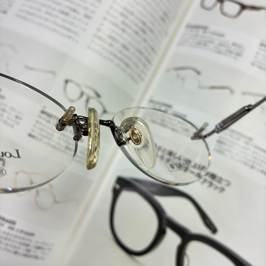 Louis Feraud Paris루이 페로 실버 티타늄 무테 안경 상품이미지7