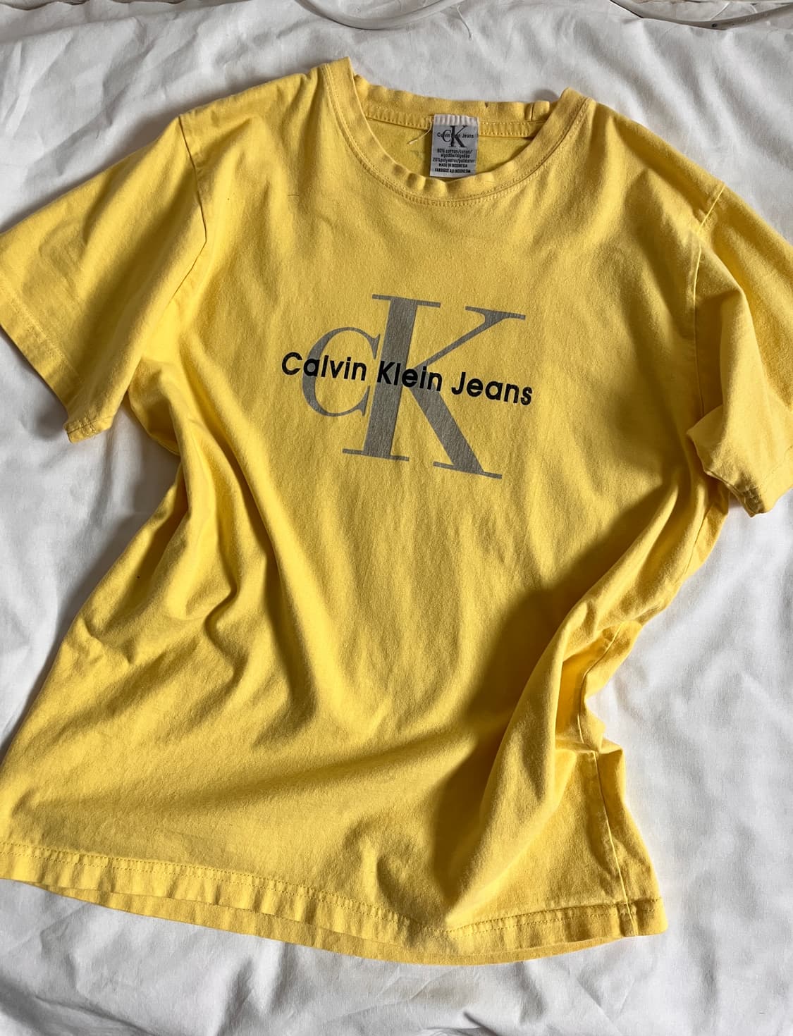 Calvin Klein Vintage yellow t-shirts 상품이미지1