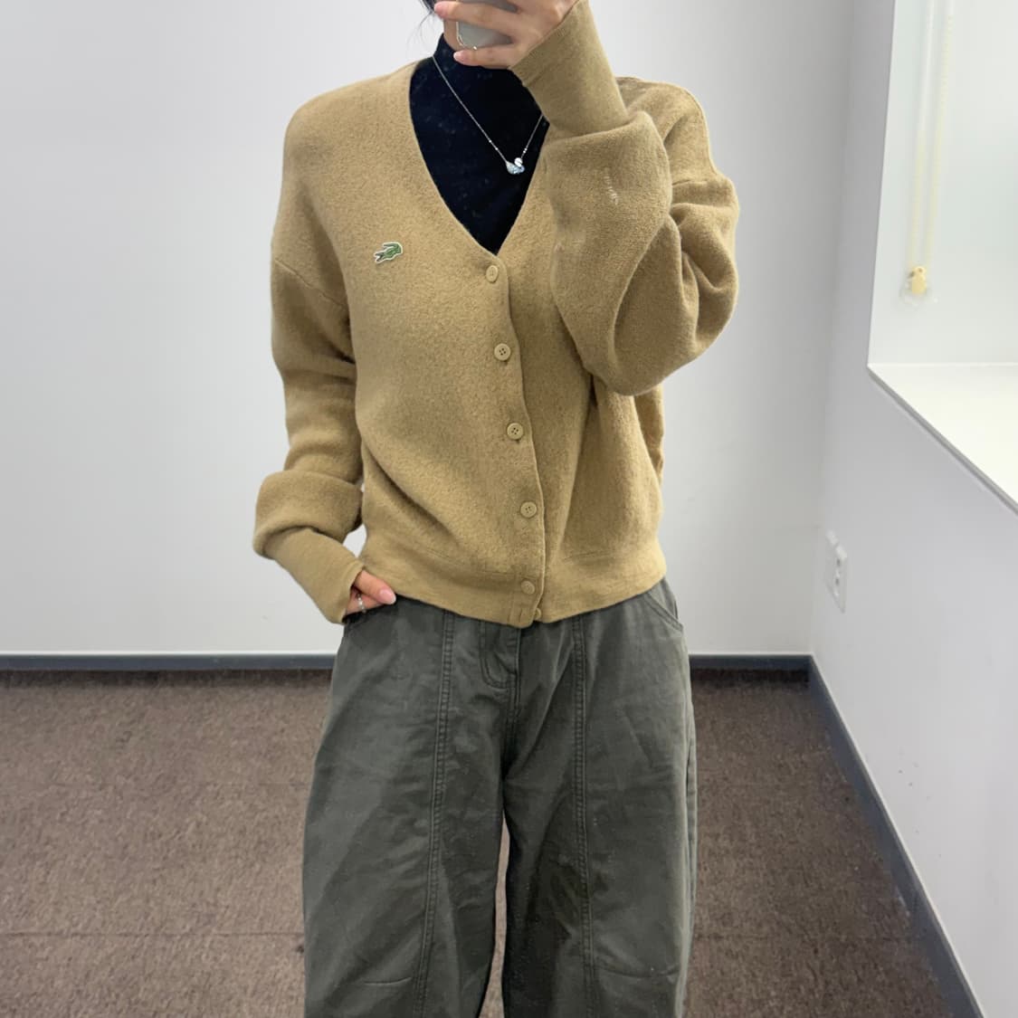 Lacoste 라코스테 스몰로고 베이지 니트 가디건 상품이미지1