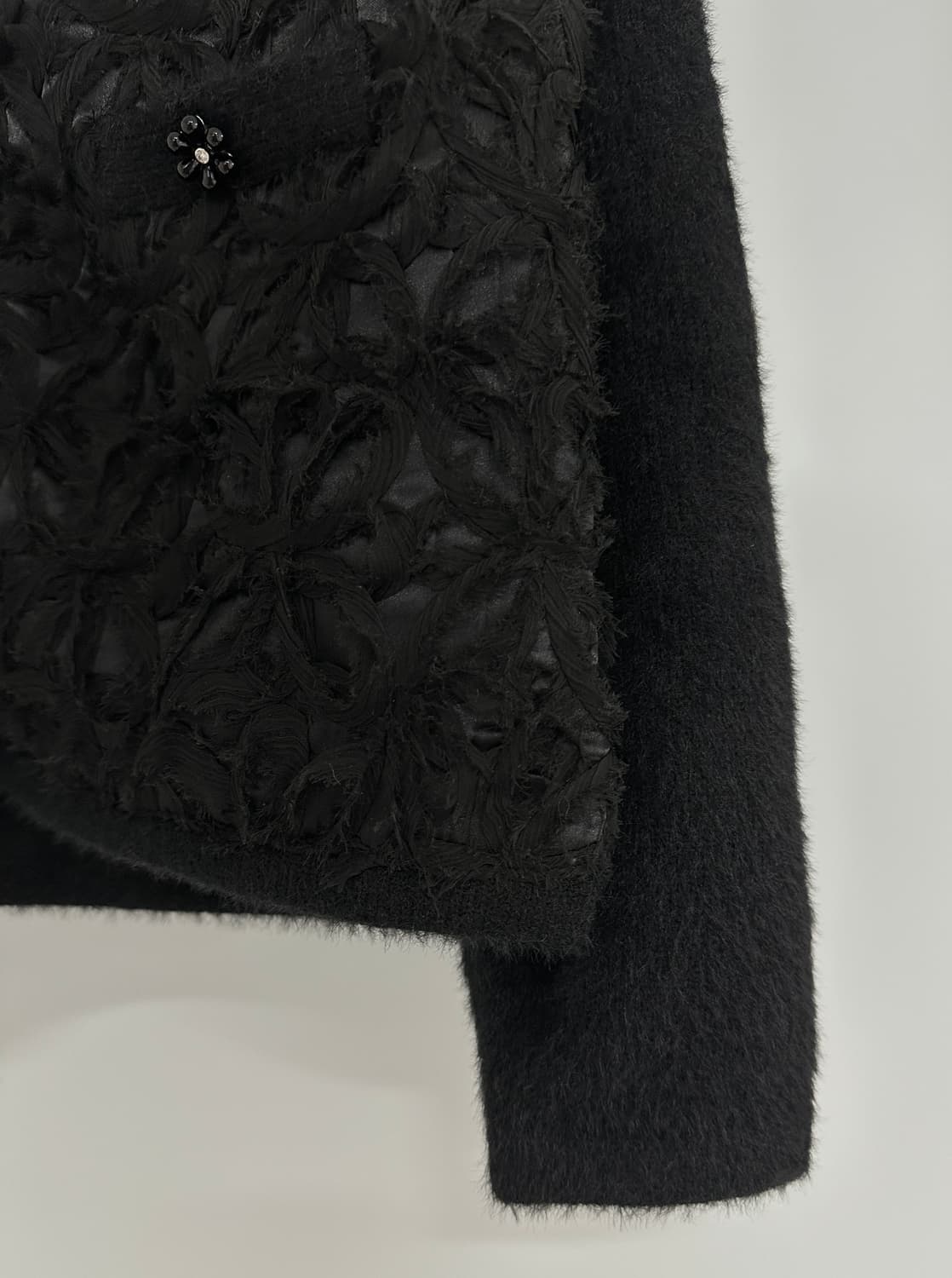 [다니엘에스떼] 여성 블랙 아플리케 가디건 상품이미지4