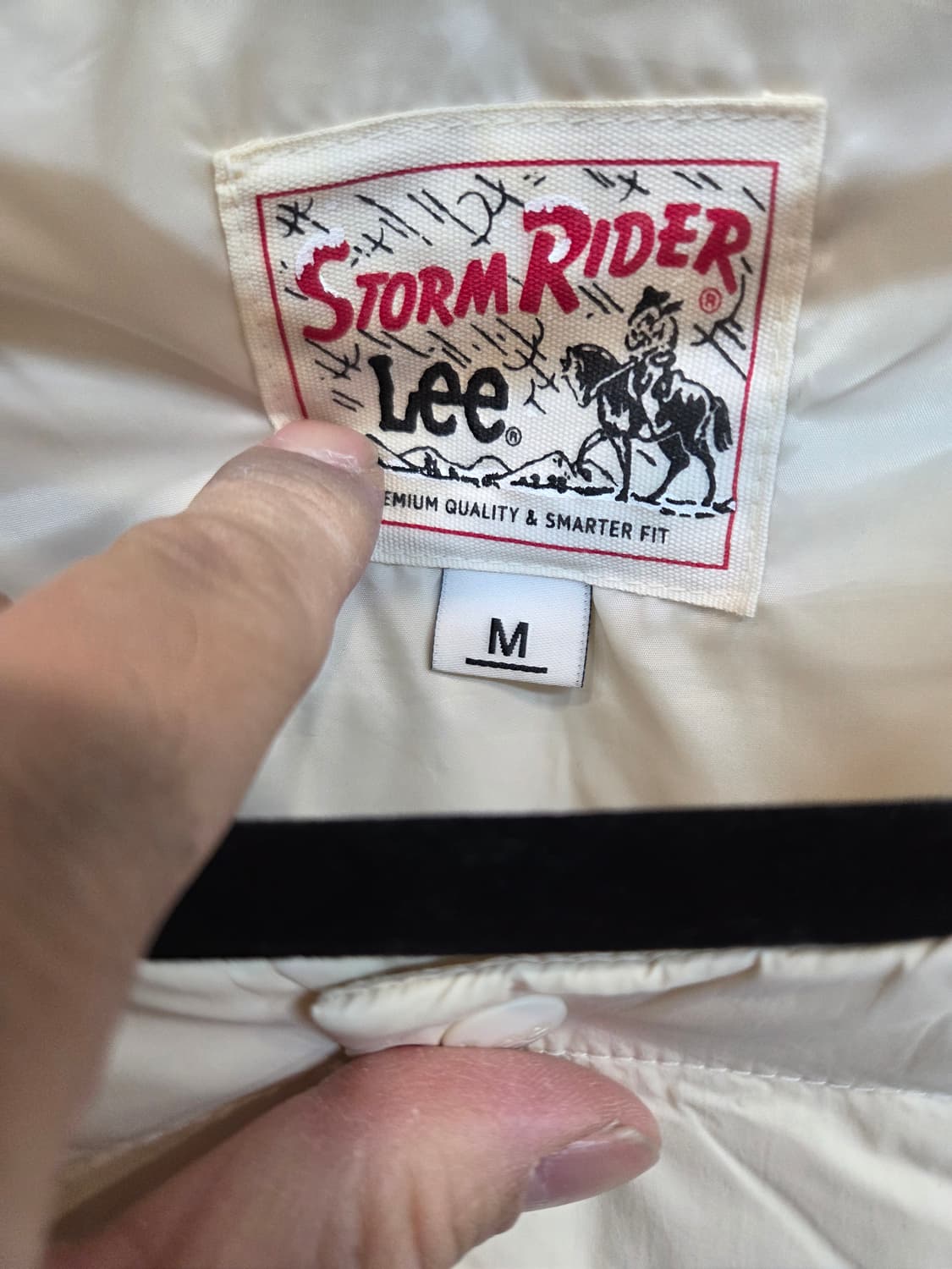 Lee 트위치로고 라이트다운 덕 다운패딩 조끼 m 아이보리 상품이미지3