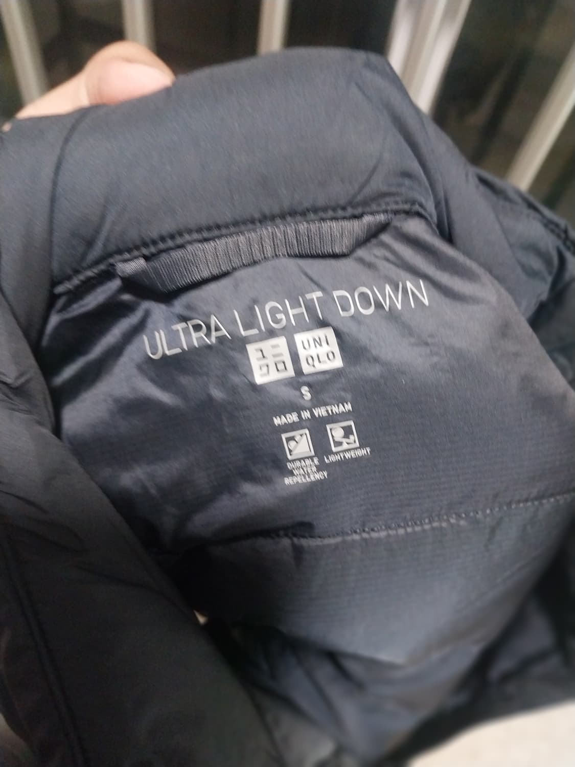 유니클로 울트라 라이트 다운 재킷  상품이미지3