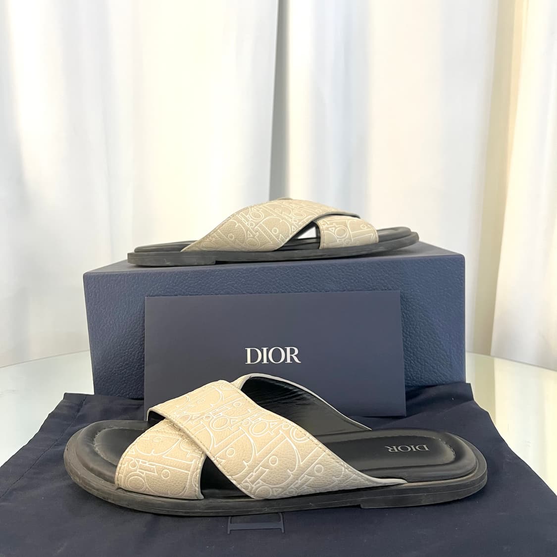 [정품] 디올 알리아스 샌들 그래비티 레더 베이지 44사이즈 상품이미지1