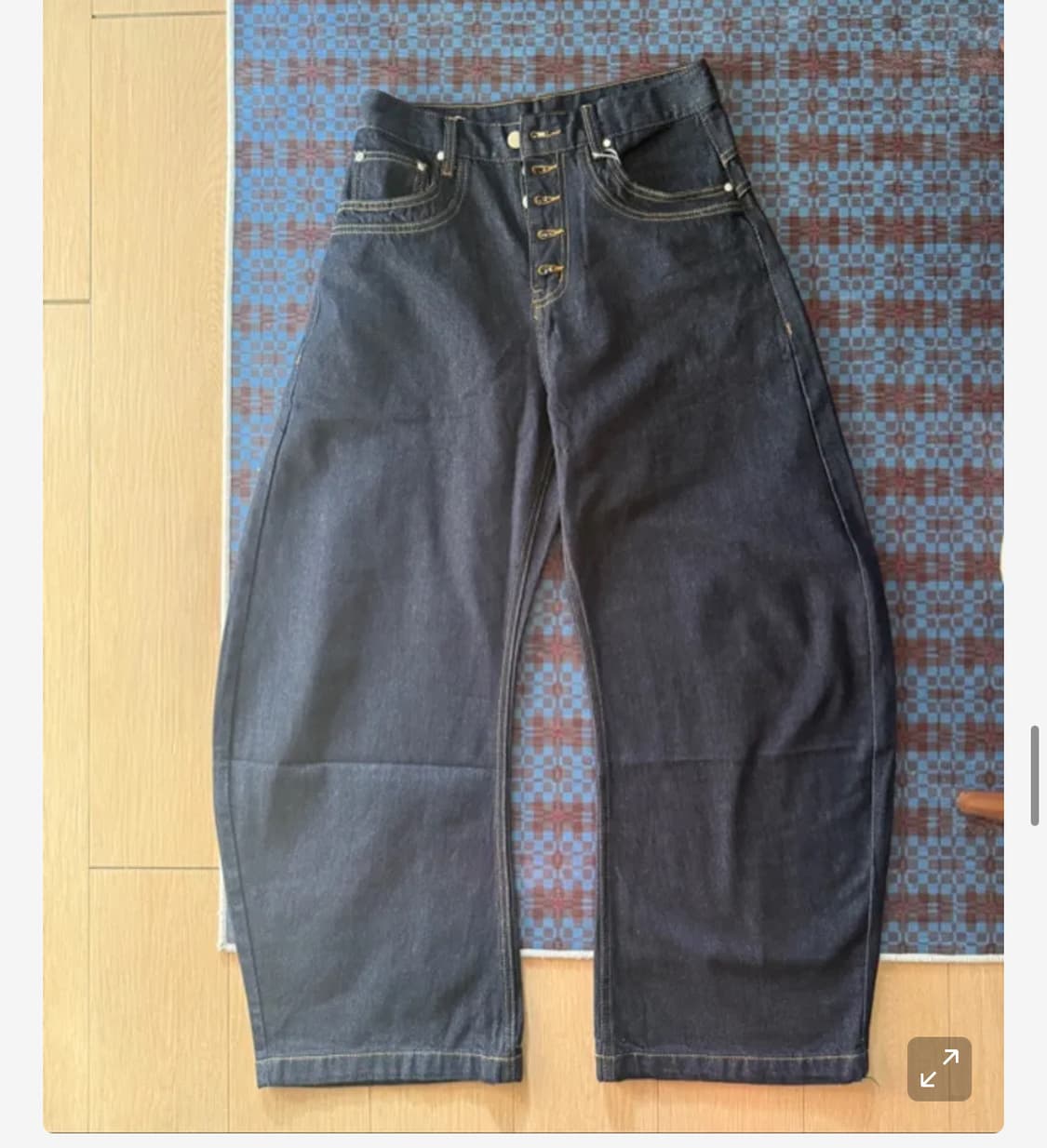 버튼플라이 커브드 팬츠 상품이미지1