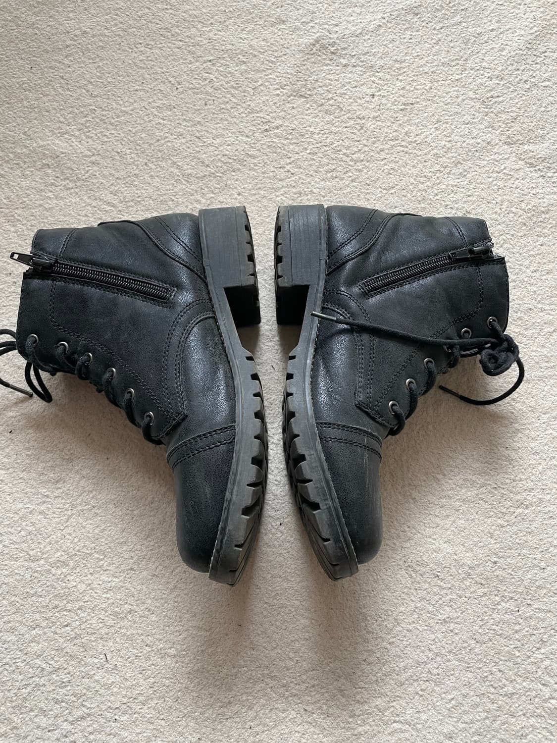 스터드 6홀 컴뱃 부츠 상품이미지4