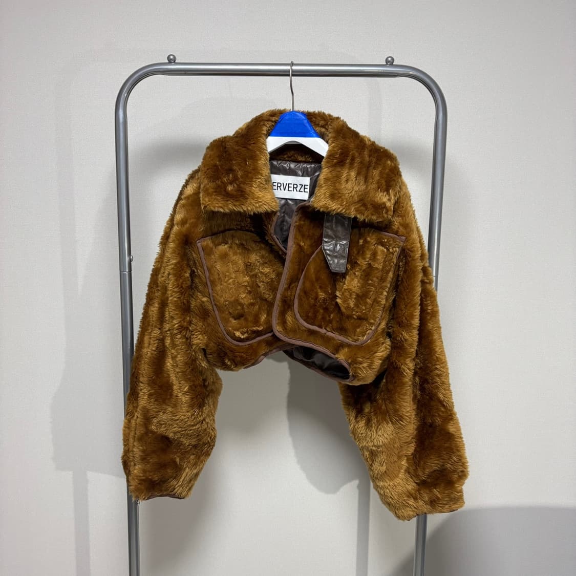 F) PERVERZE 퍼버즈 테디 크롭 퍼 자켓 상품이미지1