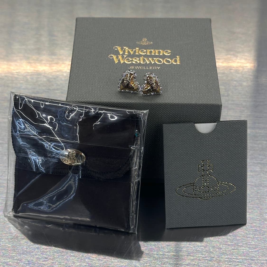 비비안웨스트우드 골드 하트 큐빅 귀걸이 상품이미지5