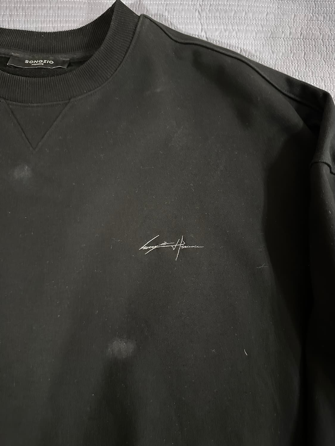 송지오옴므 24시즌 자수 크루넥 50사이즈 상품이미지2