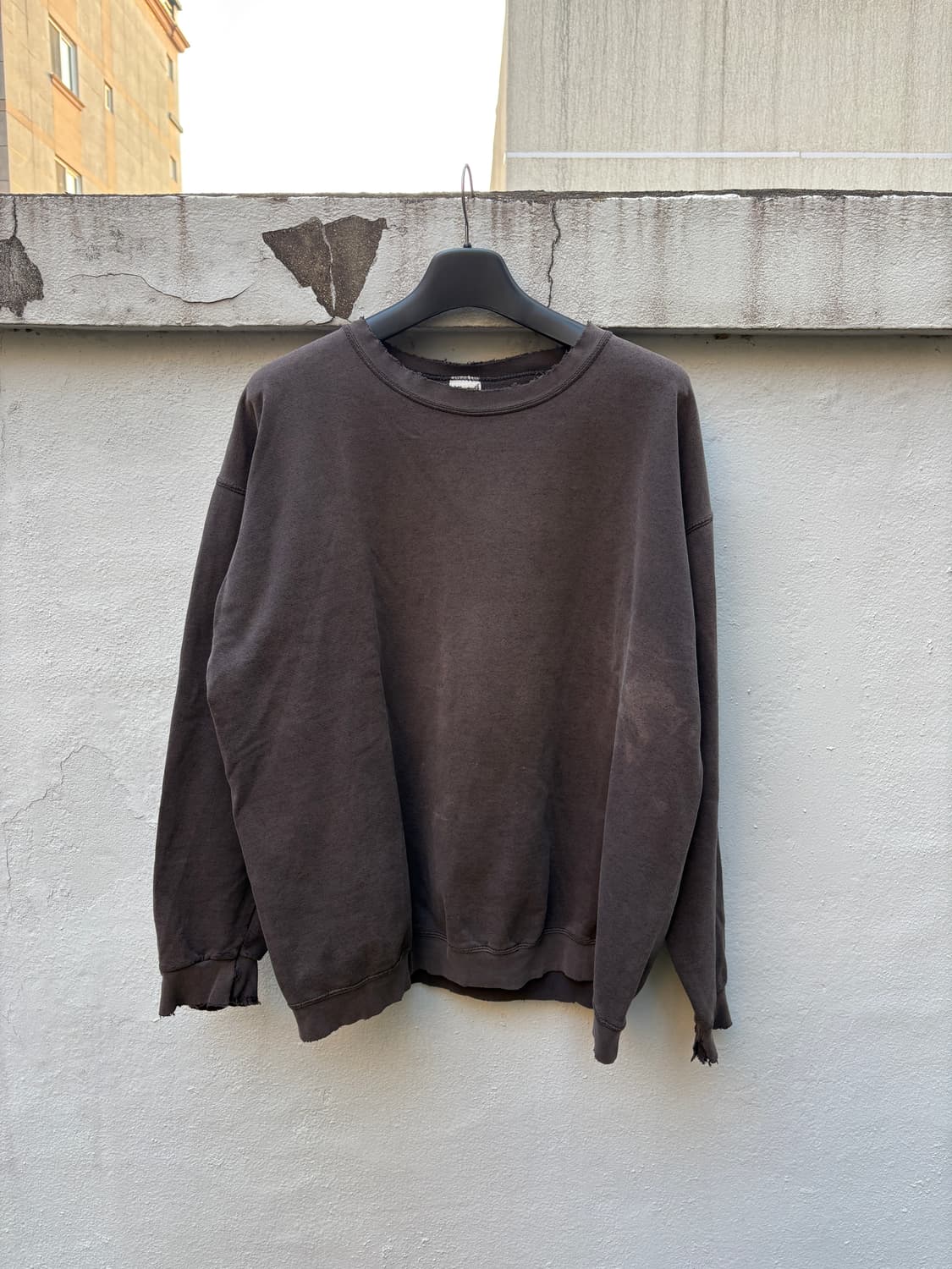 90‘s 디스트레스드 블랭크 스웻셔츠 상품이미지1