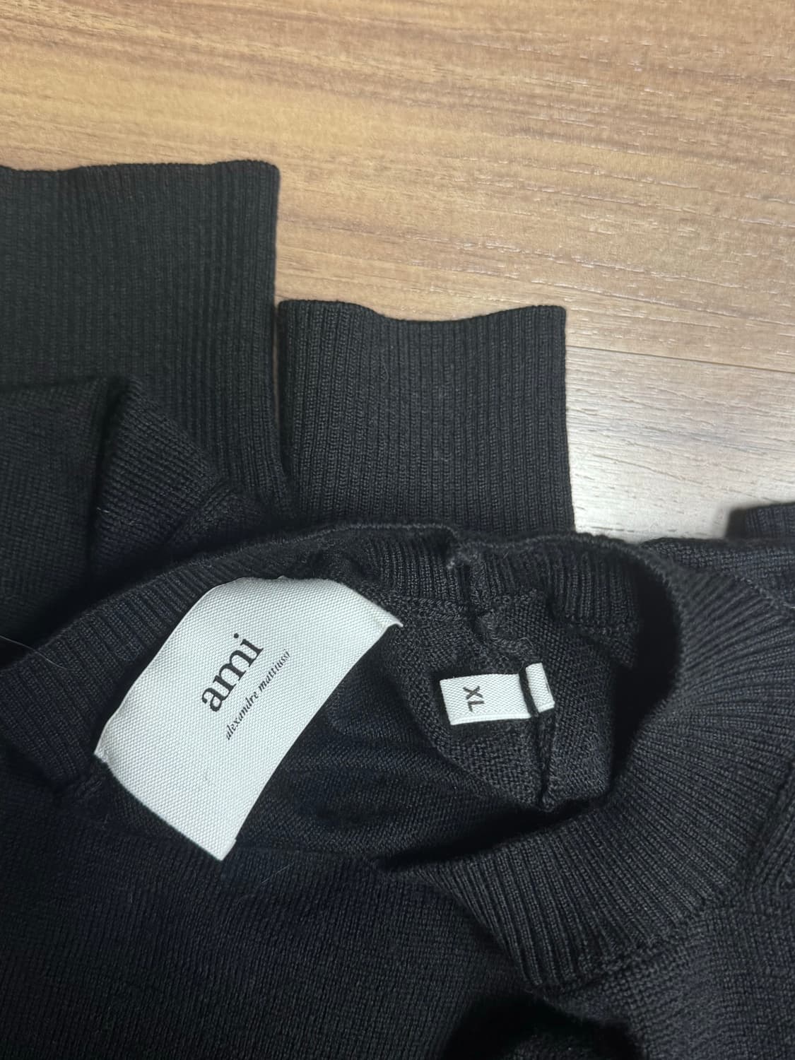 아미 스몰로고 니트 상품이미지2