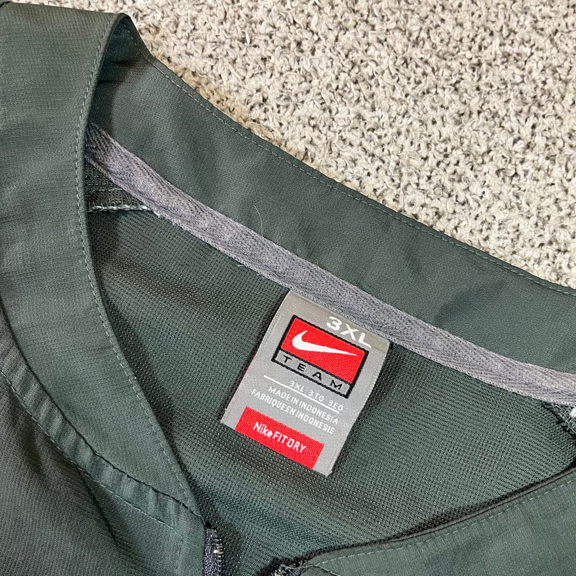 나이키 스우시 바람막이 웜업 상품이미지3