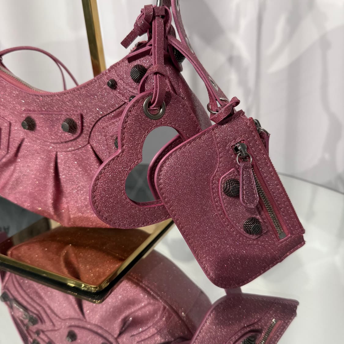 [정품] 발렌시아가 핑크 르 카골 숄더백 XS 671309 상품이미지5