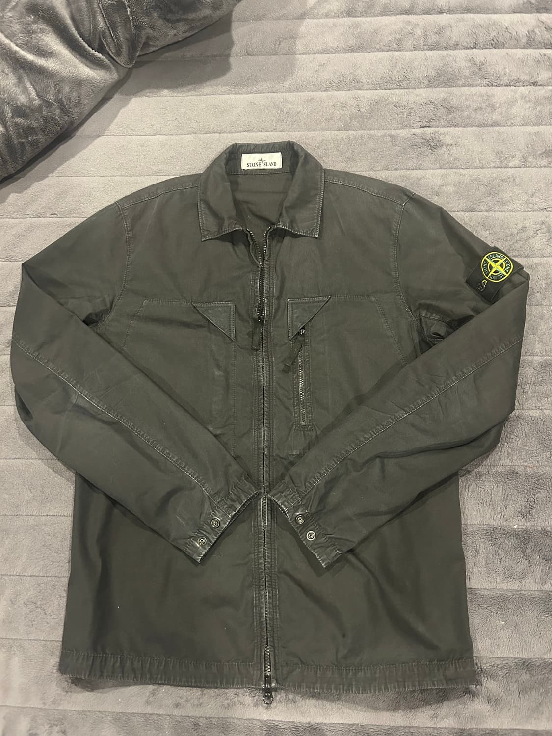 스톤아일랜드 올드 트리트먼트 오버 셔츠 상품이미지2