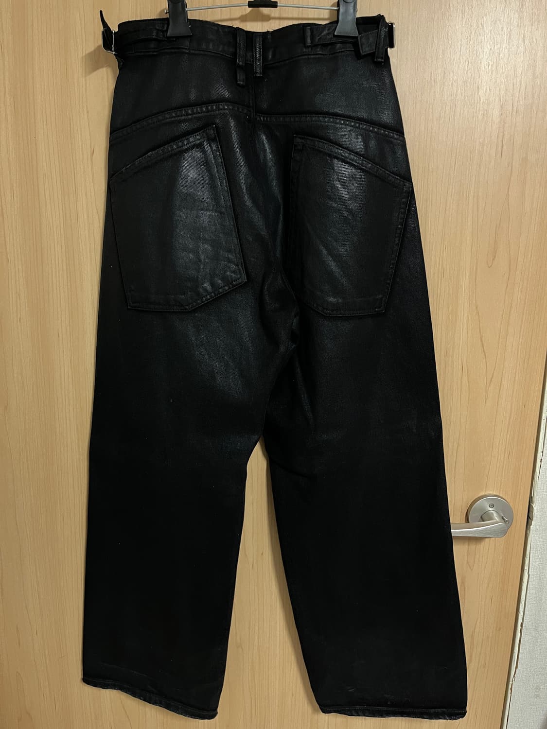 이예 코팅 데님진 블랙 상품이미지3