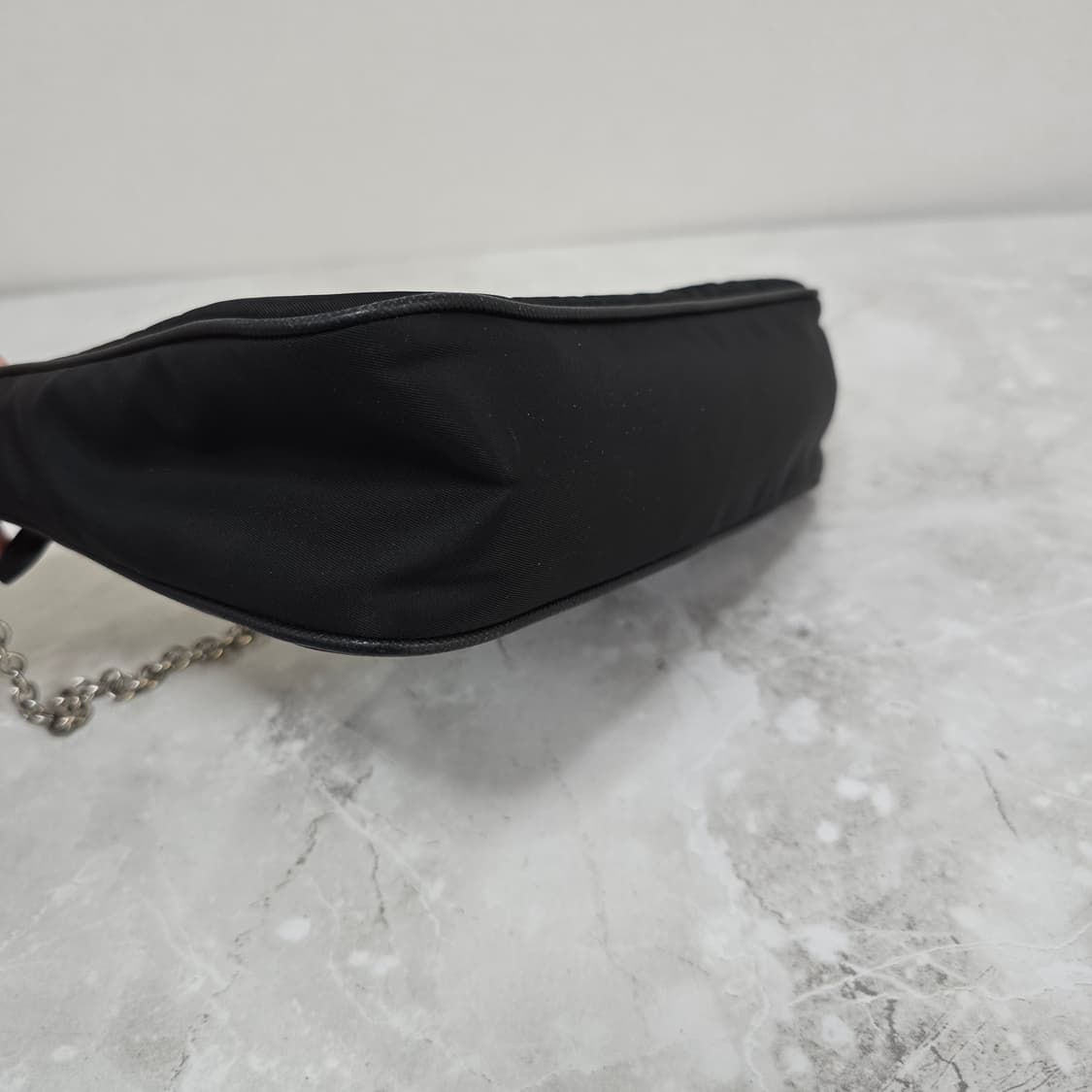 프라다 2005 리에디션 리나일론 호보백 판매 상품이미지3