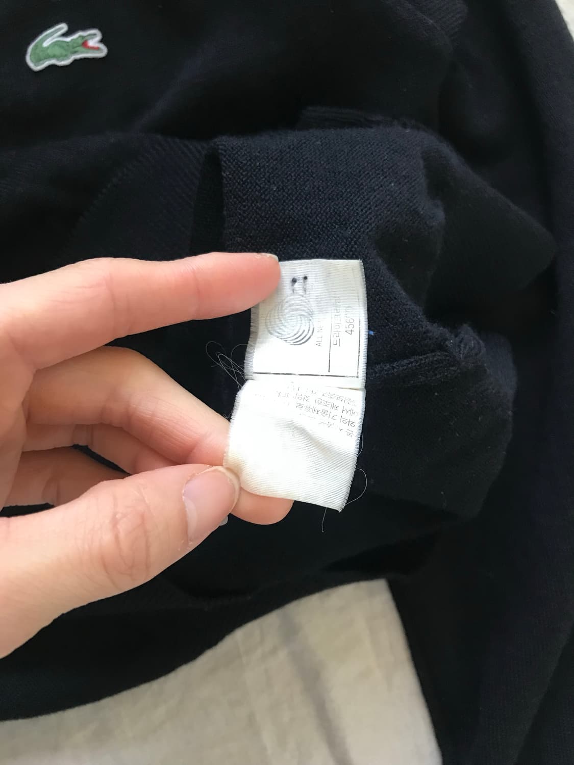 (주)서광 라코스테 로고 모직 블랙 가디건 상품이미지9