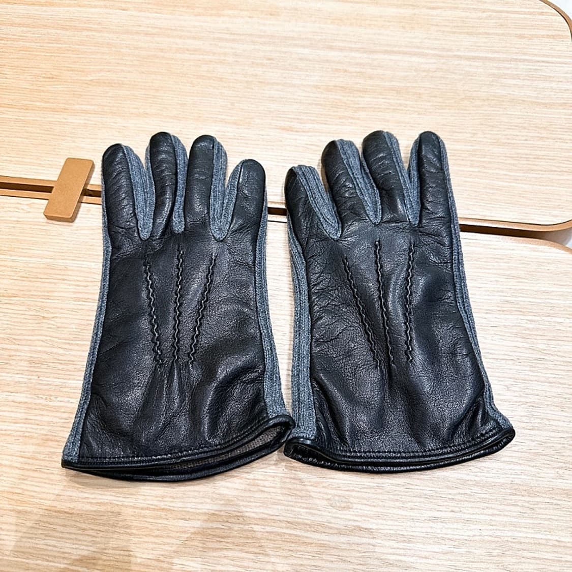 (정품/새상품) 마도바 남성 블랙 양가죽 캐시미어 장갑 상품이미지1