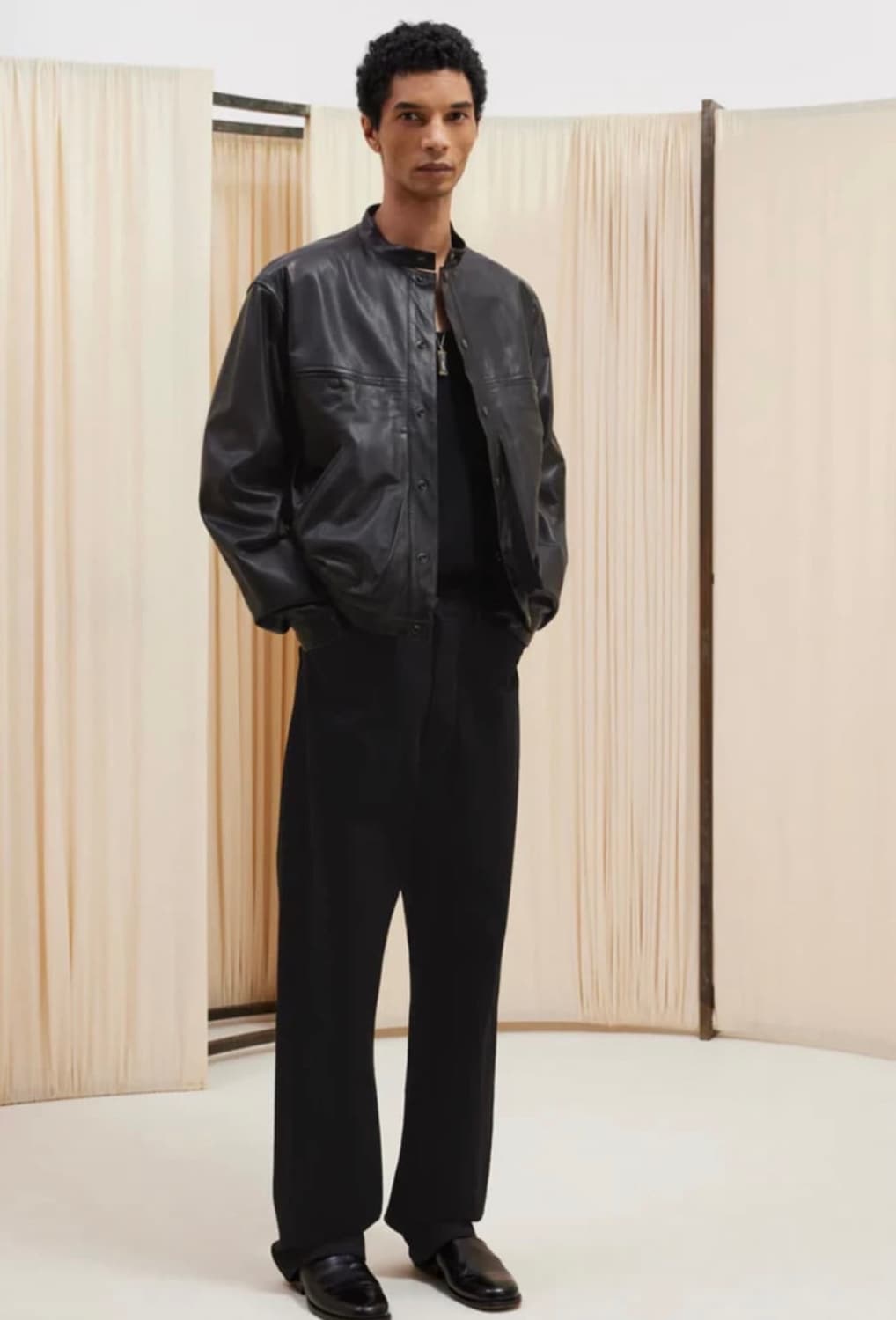 르메르 24시즌 레더 블루종 자켓  상품이미지1