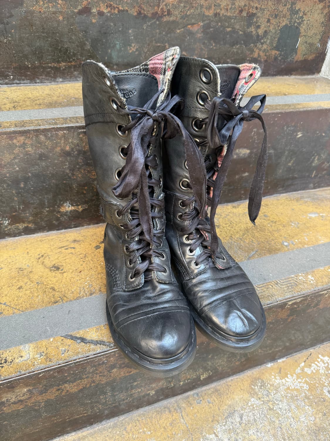 닥터마틴 1914 폴드다운 트라이엄프 부츠 상품이미지1