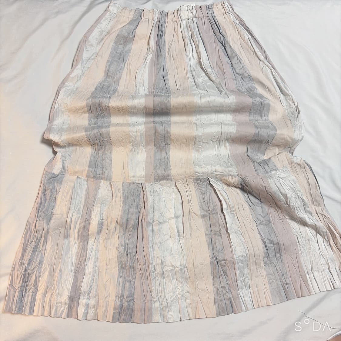 이세야미야케 스트라이프 주름 롱 스커트 상품이미지1