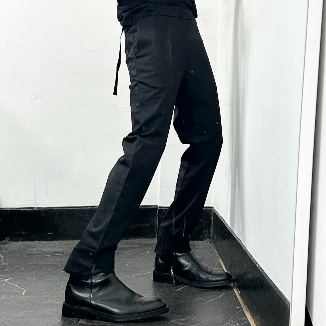 솔리드옴므 벨티드 트라우저 상품이미지1