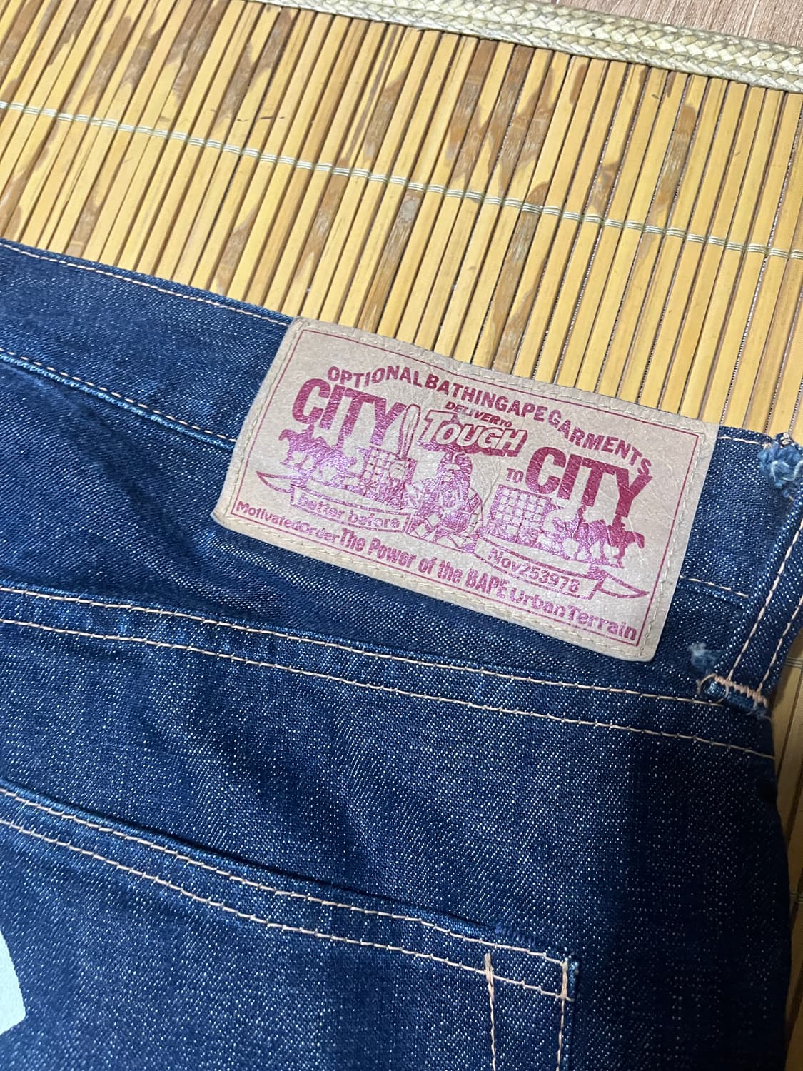 bape 와이드 생지데님 (새깅 밑위 긴버전) L 상품이미지3