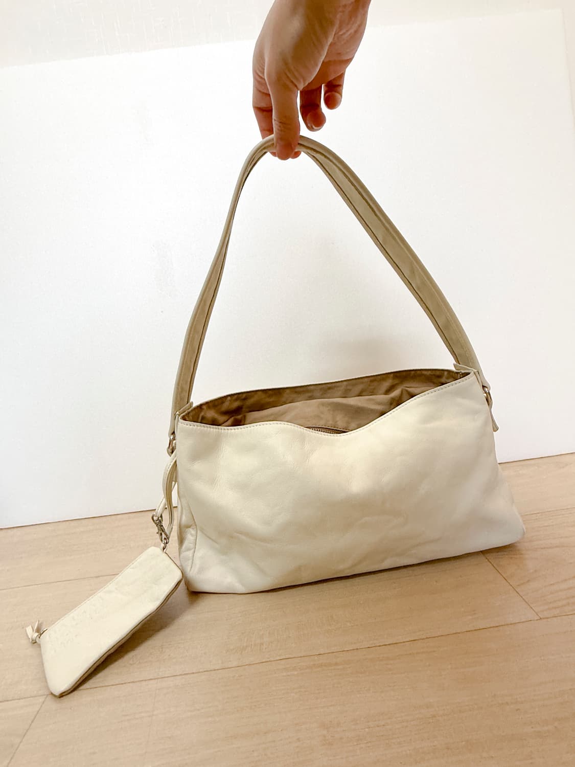 마가렛호웰 숄더백 상품이미지3