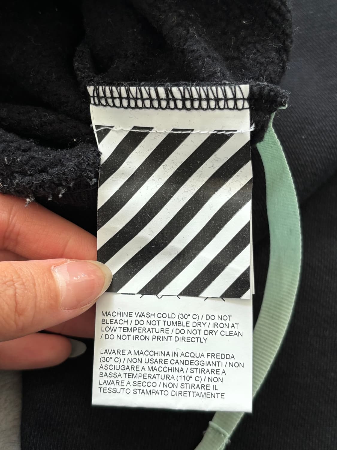 Off White 오프화이트 블랙 레이싱 크롭 맨투맨 상품이미지8