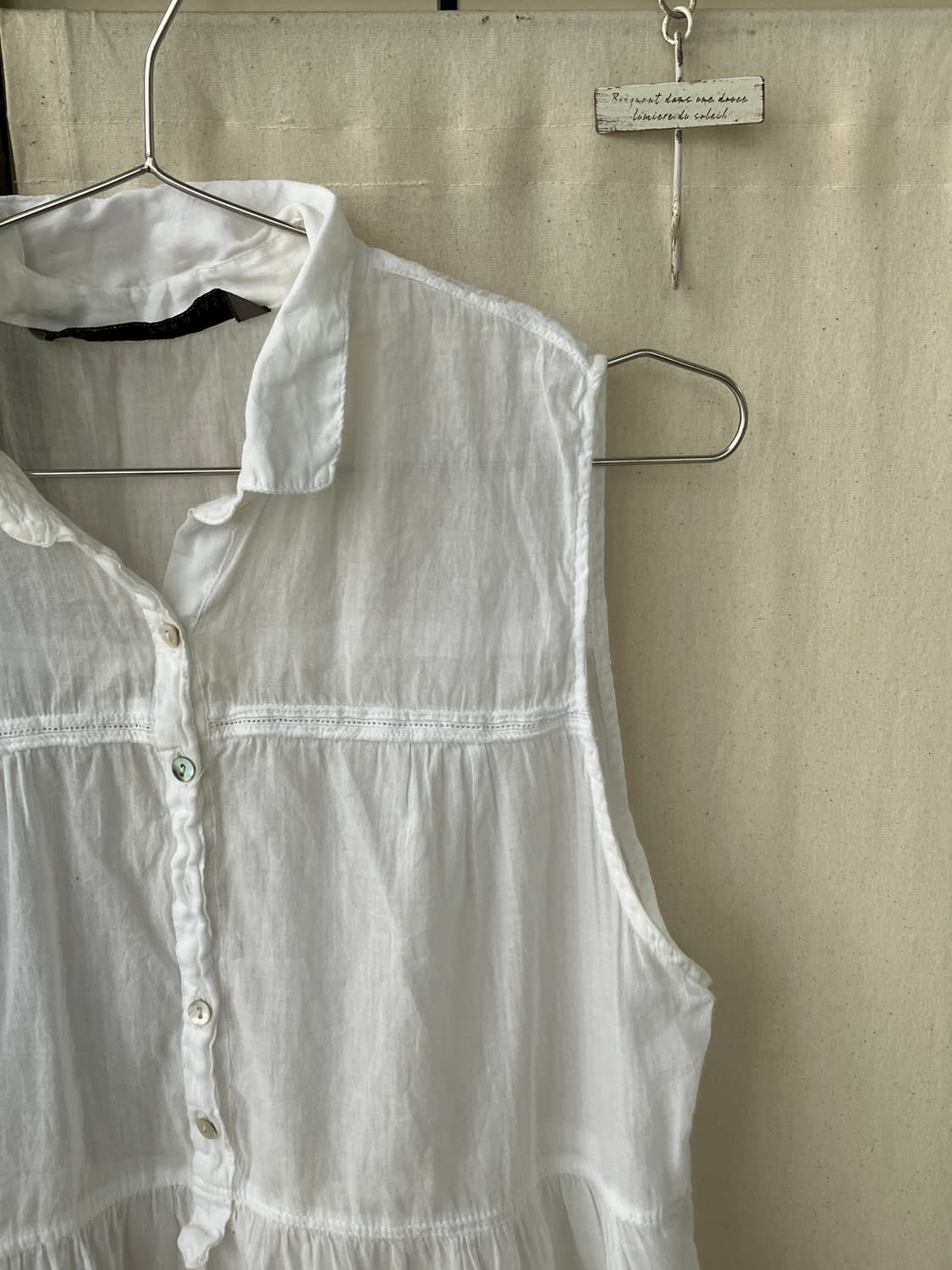 white frill sleeveless blouse 상품이미지8