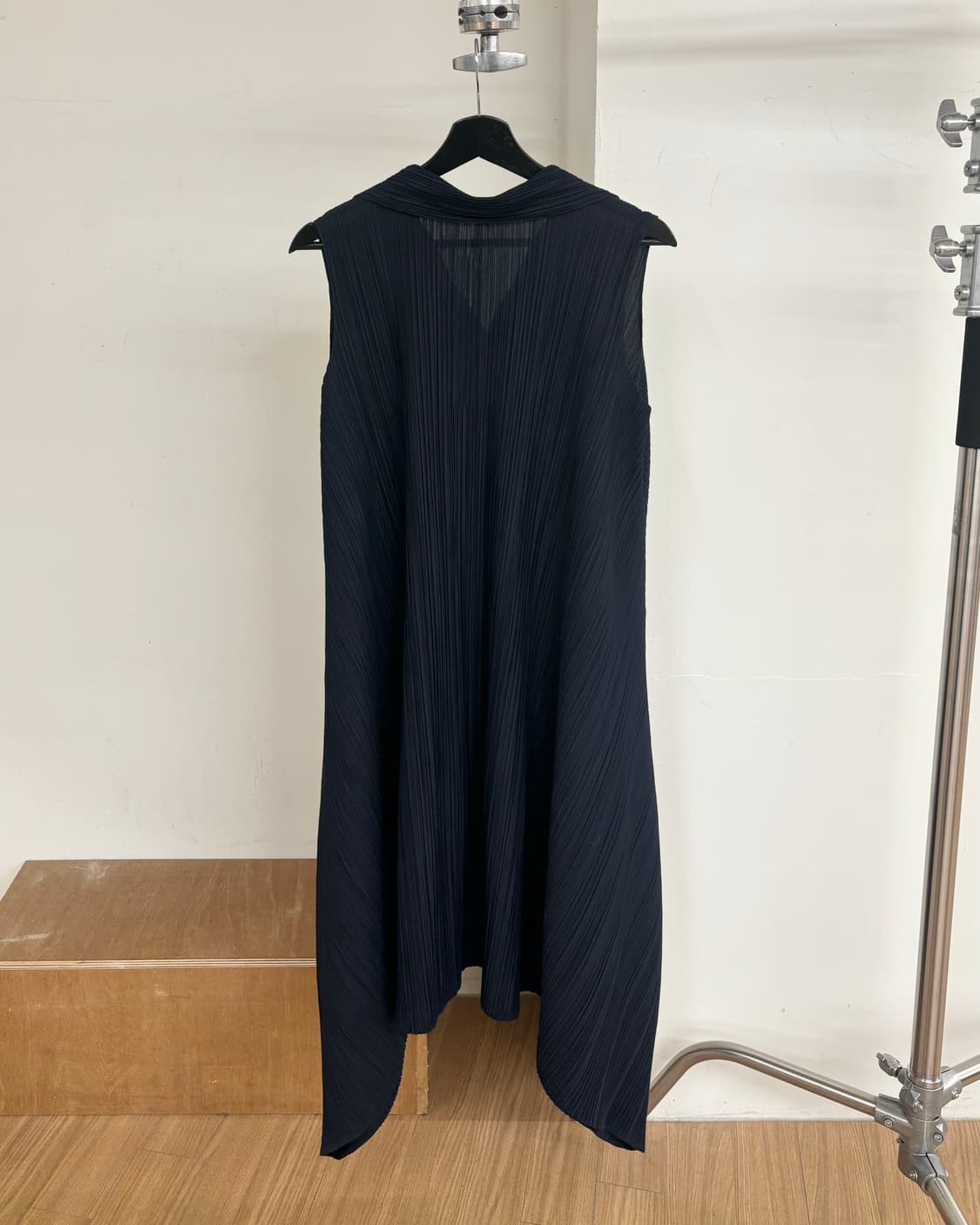 플리츠 플리즈 네이비 슬리브리스 에이라인 플리츠 롱 원피스 상품이미지6