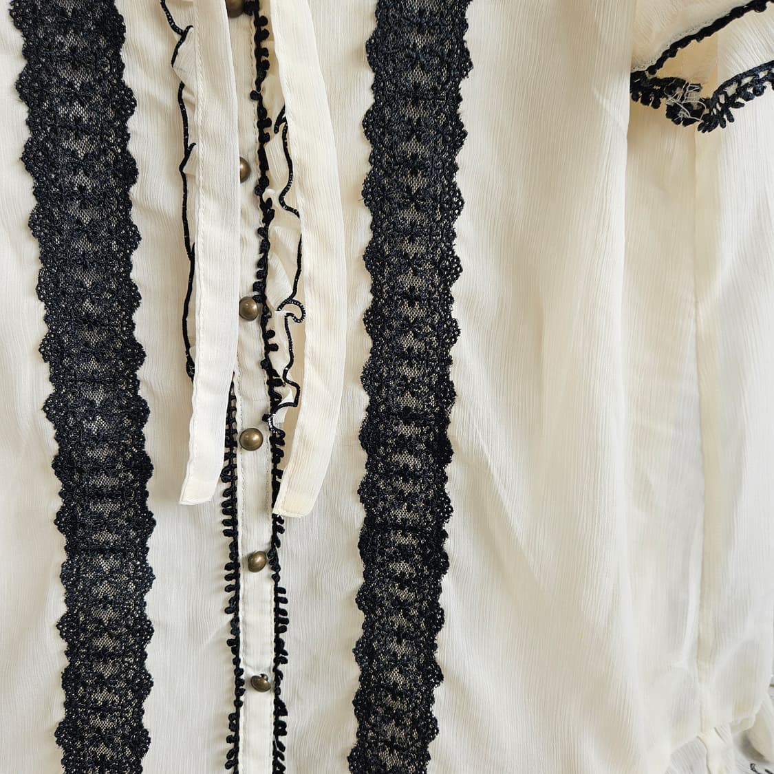 0327(axes femme) 레이스 리본 쉬폰 블라우스 상품이미지6