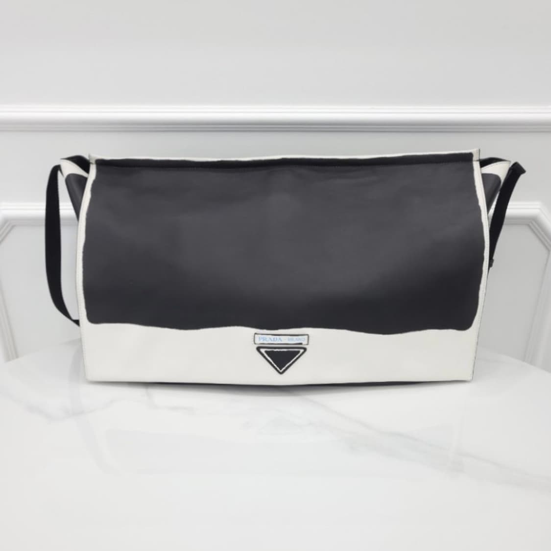 프라다 투톤 레더 크로스백 상품이미지4