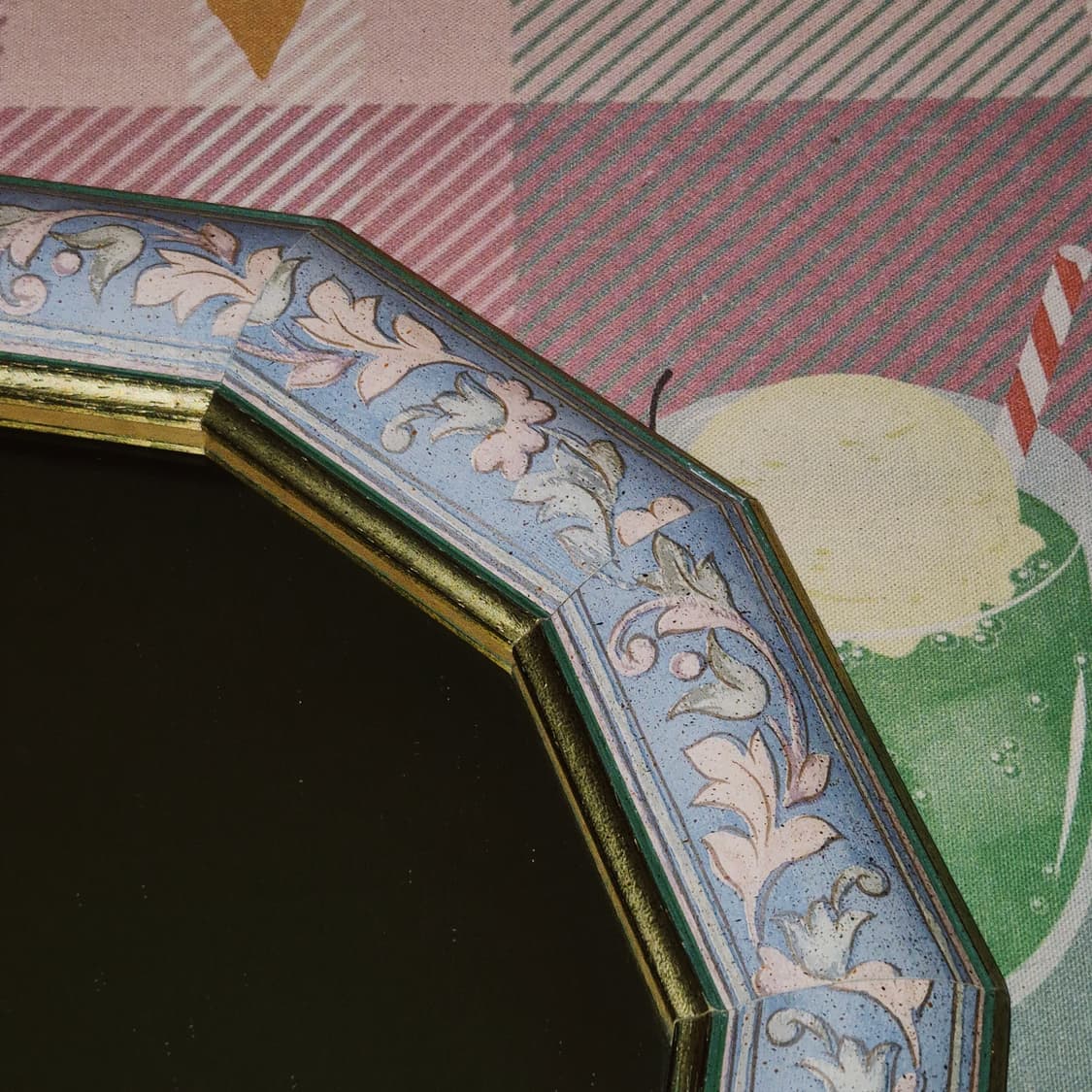 70s 이탈리아 핸드 플로랄 옥타곤 벽거울 상품이미지9